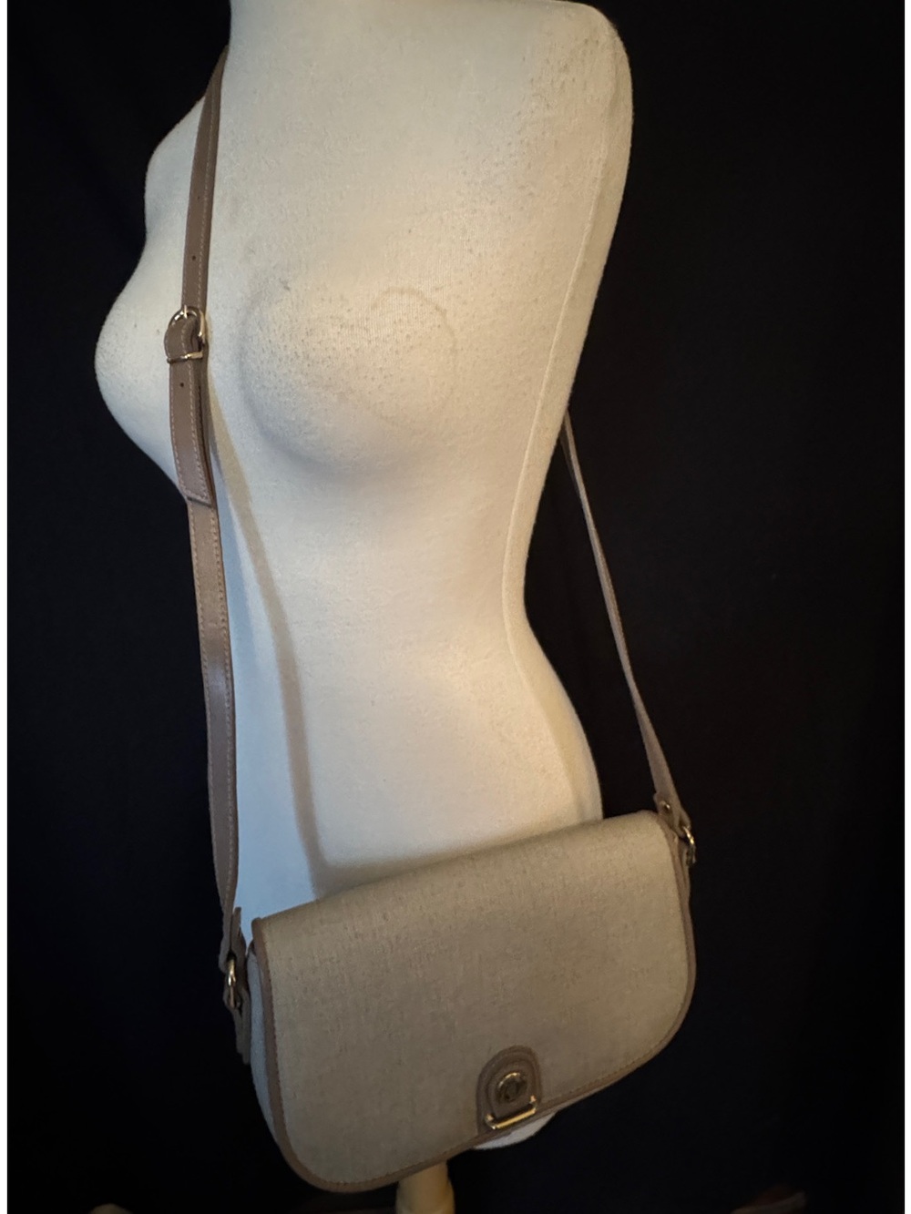 Vintage Liz Claiborne Beige Linen-Look Crossbody Shoulder Bag Purse